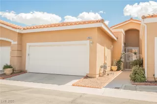 Photo #4: 2714253 Listing