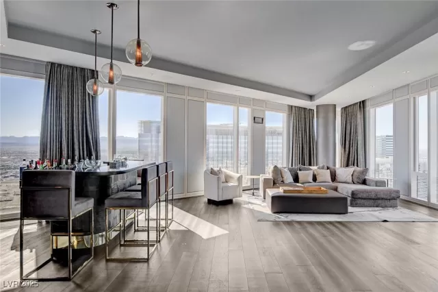 MLS: 2714259 Condo For Sale