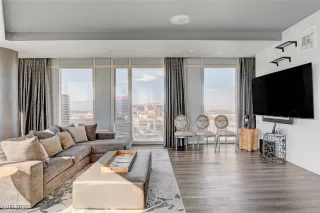 Photo #3: 2714259 Listing