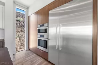 Photo #5: 2714300 Listing 