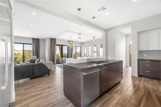 Photo #6: 2714300 Listing 