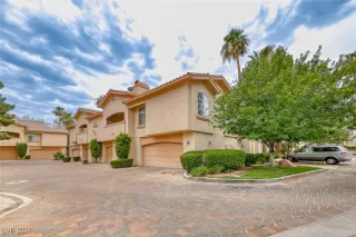 Photo #2: 2714334 Listing 