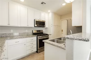 Photo #2: 2714337 Listing 