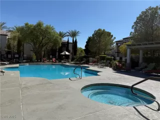 Photo #2: 2714353 Listing 