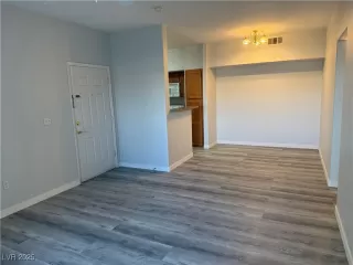 Photo #5: 2714353 Listing 