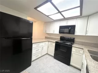 Photo #2: 2714370 Listing 