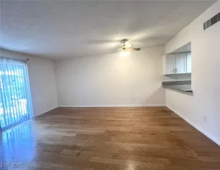 Photo #3: 2714370 Listing 