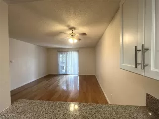 Photo #4: 2714370 Listing 