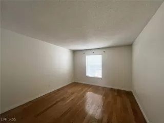 Photo #6: 2714370 Listing 