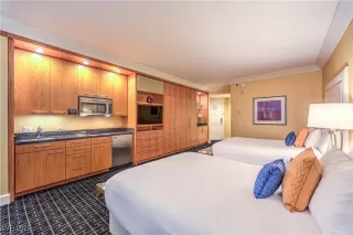 Photo #5: 2714372 Listing