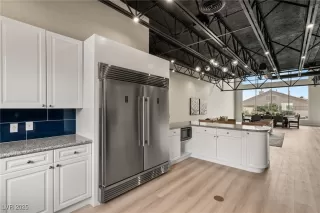 Photo #4: 2714378 Listing