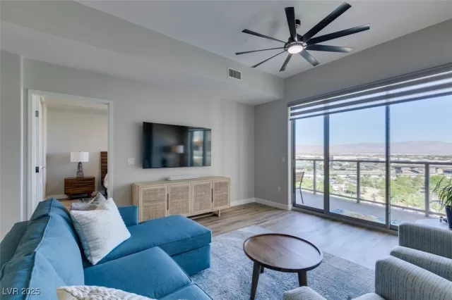 MLS: 2714382 Condo For Sale