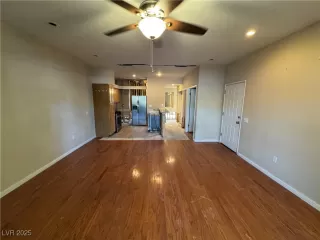 Photo #5: 2714383 Listing