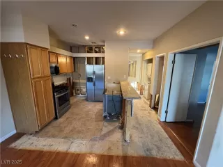 Photo #6: 2714383 Listing