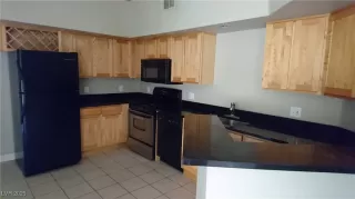 Photo #3: 2714392 Listing 