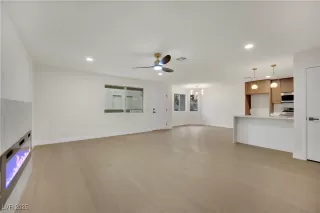 Photo #3: 2714407 Listing