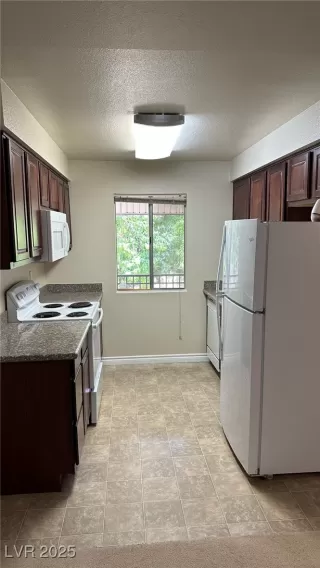 Photo #6: 2714427 Listing 