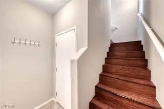 Photo #3: 2714437 Listing 