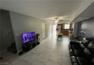 Photo #3: 2714438 Listing 