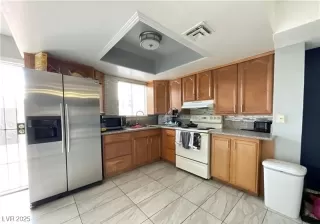 Photo #4: 2714438 Listing 