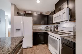 Photo #1: 2714443 Listing 