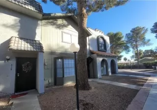 More Details about MLS # 2714458 : 854 STAINGLASS LANE