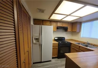 Photo #4: 2714458 Listing