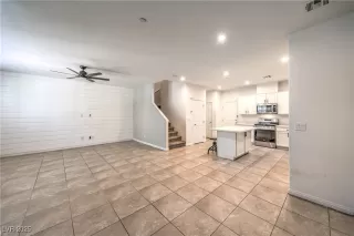 Photo #5: 2714493 Listing