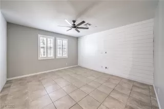 Photo #6: 2714493 Listing