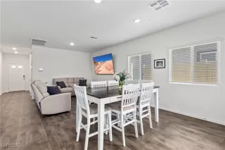 Photo #5: 2714497 Listing