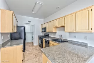 Photo #5: 2714507 Listing 