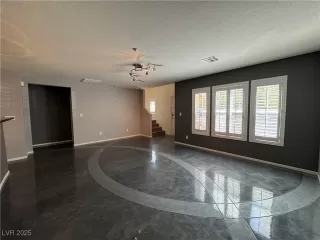 Photo #4: 2714530 Listing 