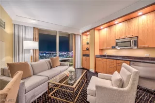 Photo #2: 2714538 Listing