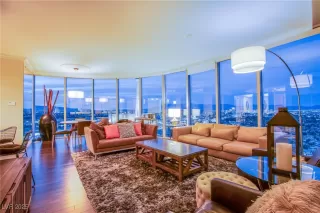 Photo #1: 2714542 Listing 