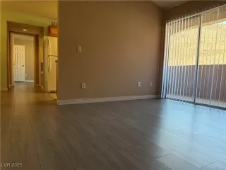 Photo #4: 2714548 Listing 