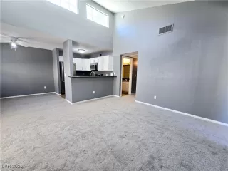 Photo #1: 2714584 Listing 