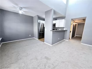 Photo #3: 2714584 Listing 