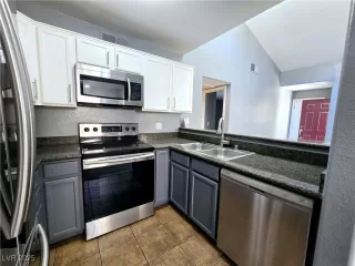 Photo #5: 2714584 Listing 