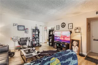 Photo #2: 2714604 Listing