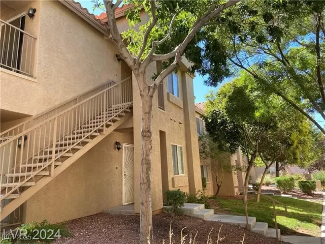 MLS: 2714678 Condo For Sale