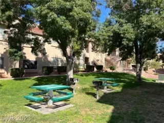 Photo #3: 2714678 Listing 