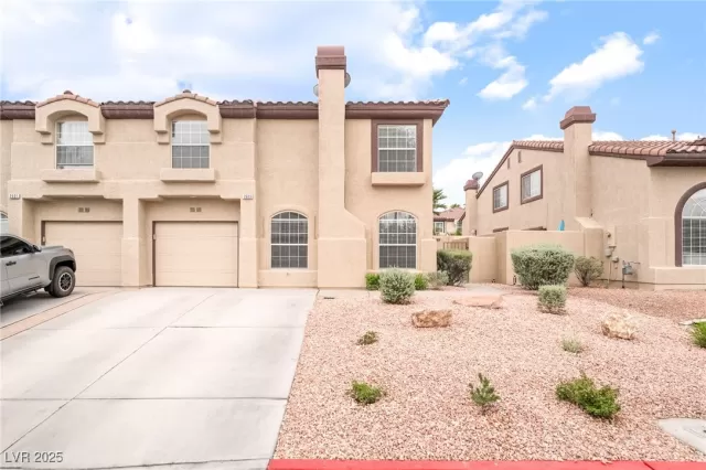 MLS: 2714693 Condo For Sale