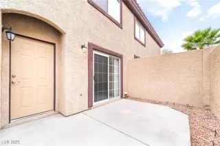 Photo #1: 2714693 Listing 