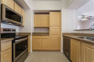 Photo #5: 2714700 Listing 