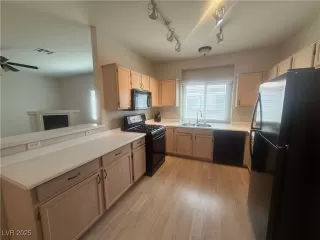 Photo #6: 2714711 Listing 