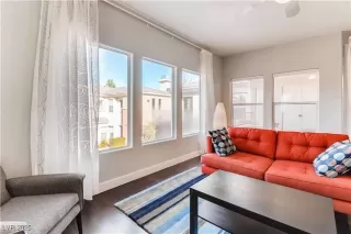 Photo #5: 2714751 Listing 