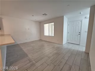 Photo #3: 2714756 Listing 