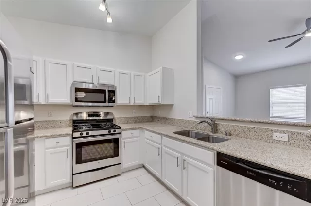 MLS: 2714761 Condo For Sale