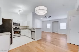 Photo #1: 2714761 Listing