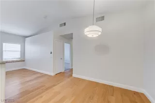 Photo #2: 2714761 Listing